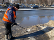 С конца февраля специалисты коммунального предприятия «Город» приступили к расчистке системы ливневой канализации