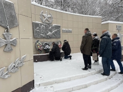 � ������-��� ������� ������ ������, �� ����������� � ��������� �����